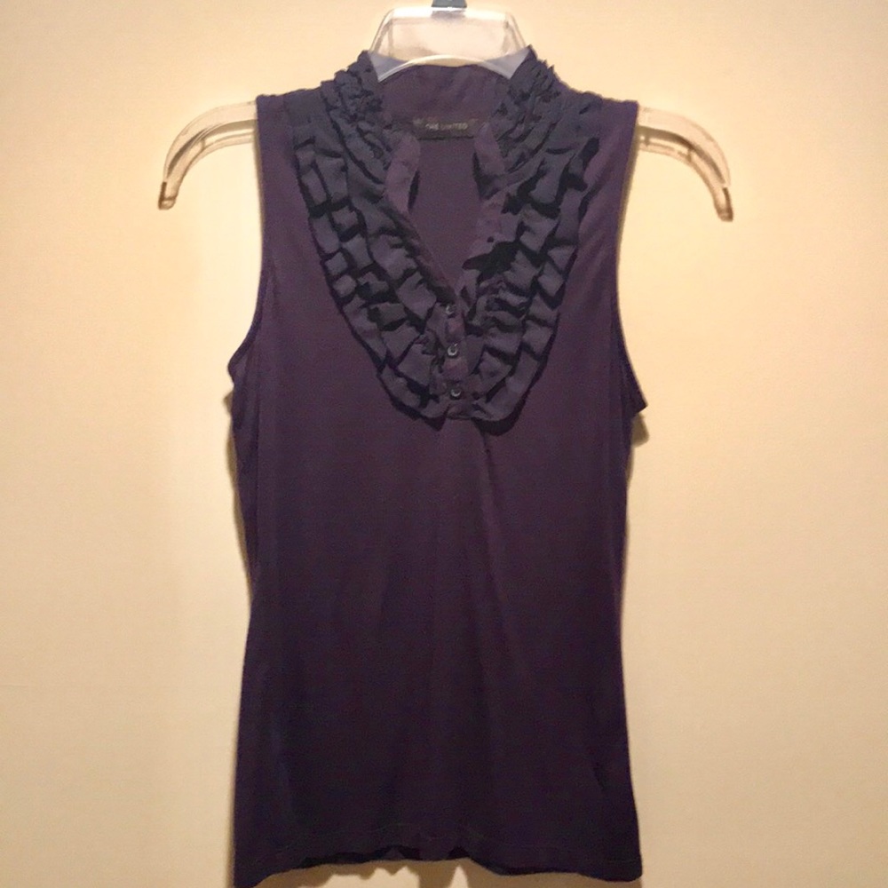 The Limited Sleeveless Blouse with Ruffle Trim - S